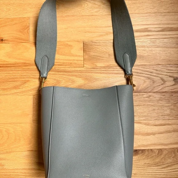 Celine Light Blue-Gray soft grained calfskin bucket Shoulder Bag with Wide Strap - Picture 3 of 7